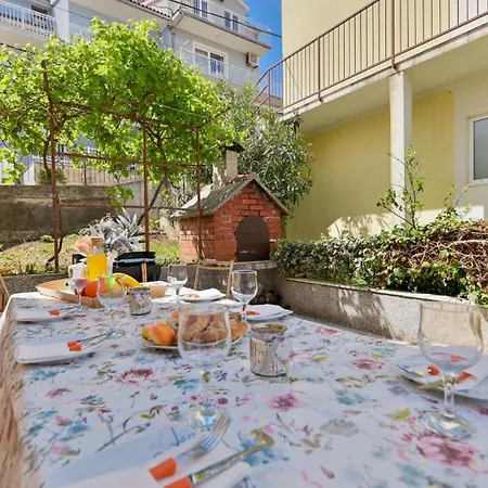 Nyaraló House Narona
