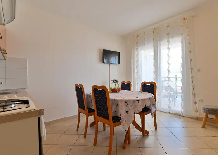 בית נופש House Narona